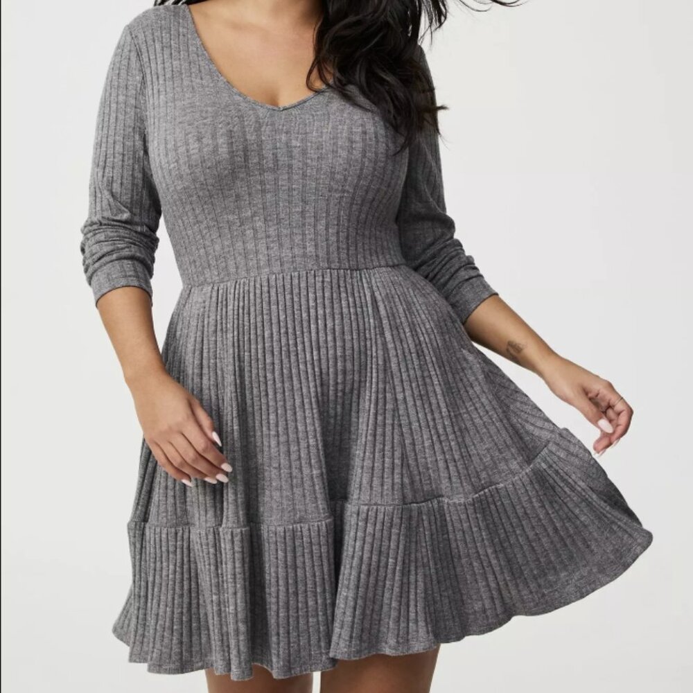 TORRID CHARCOAL HACCI TIERED MINI DRESS  2 2X 18 20 NWOT